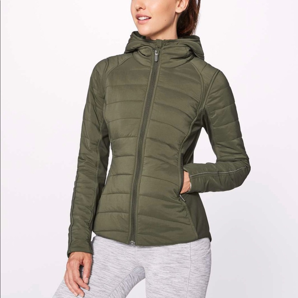 lululemon extra mile jacket ✨ size eight